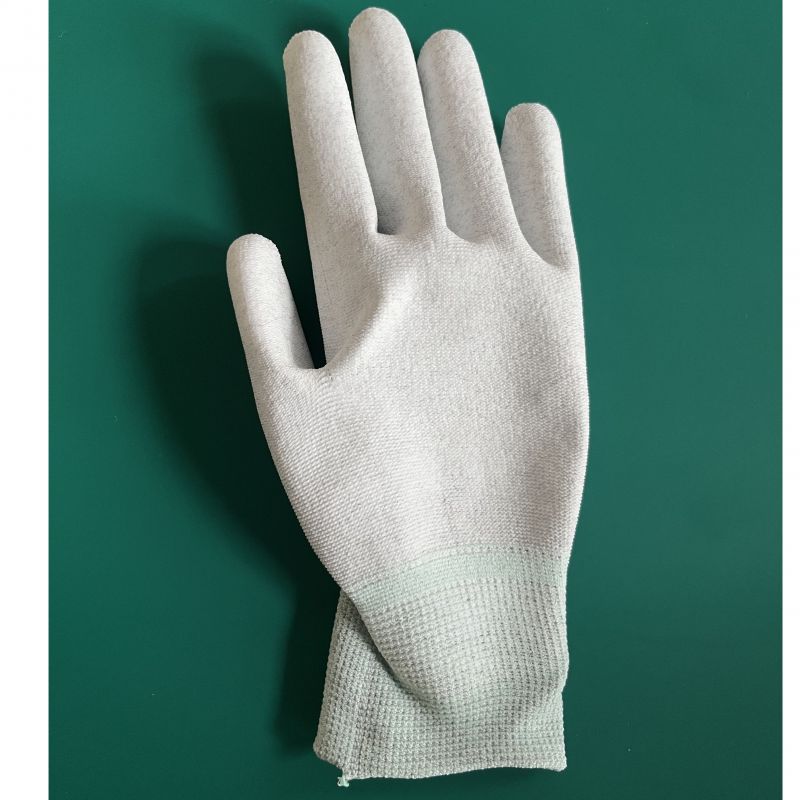 Features and Applications of Anti-Static Gloves